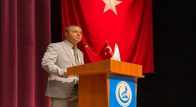 Kayseride Ülkü ocaklı ol, bağımlı olma konferansı