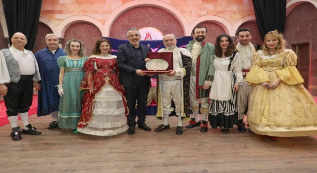Kiralık Budalası sahnelendi