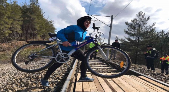 Kros Duatlon Türkiye Şampiyonası Dursunbeyde gerçekleşti