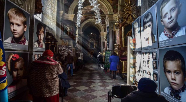 Lviv Katolik Kilisesinde heykeller korumaya alınıyor