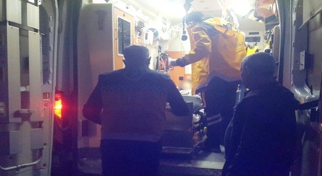 Madde bağımlısı ailesine saldırdı: 1 yaralı