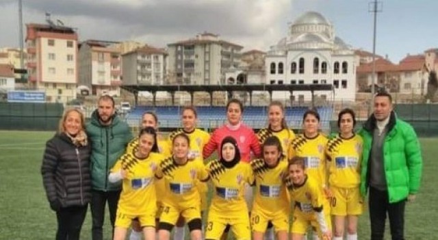 Malatya Kadın Futbol Takımı ikide iki yaptı