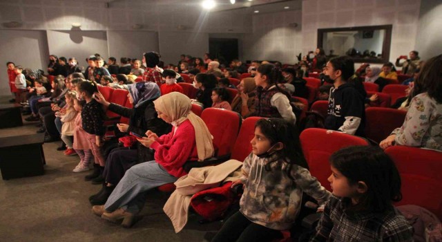 Malazgirtte tiyatro etkinliği