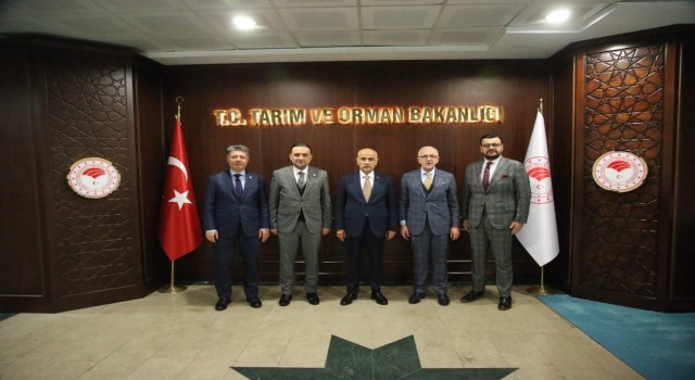 Manisanın AK Partili vekilleri bakanlarla görüştü