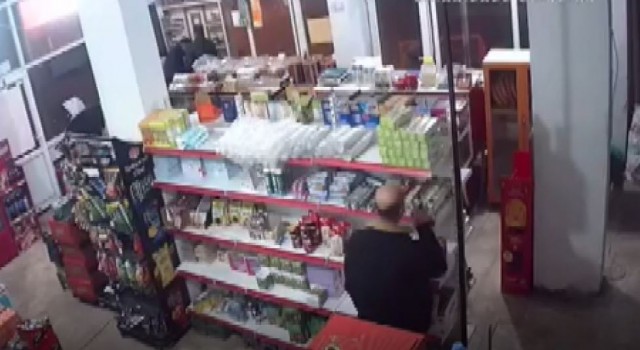 Markette ilginç hırsızlık