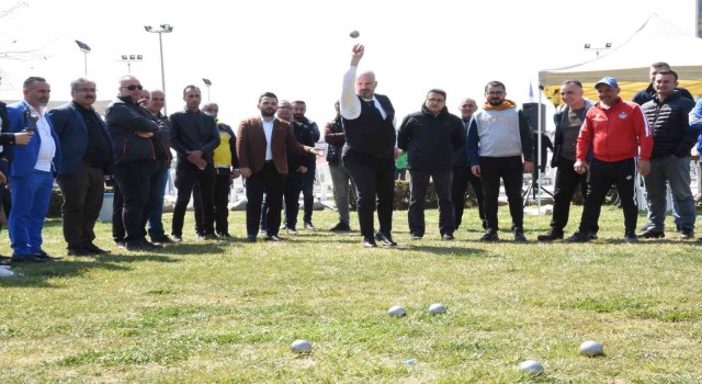 Menemende bocce heyecanı yaşandı