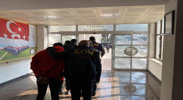 Mersinde nitelikli yağma operasyonu: 3 tutuklama