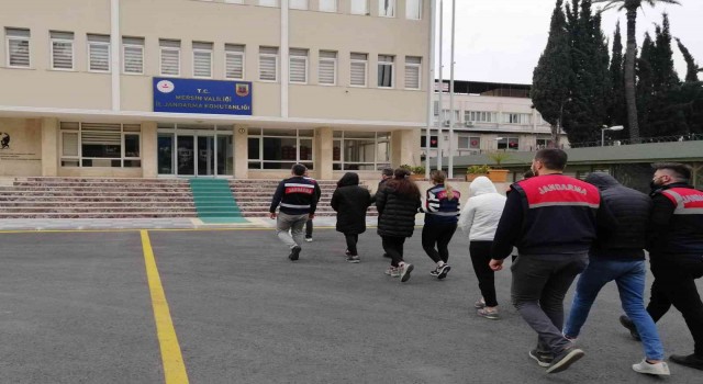 Mersinde sosyal medya dolandırıcılarına operasyon: 8 gözaltı