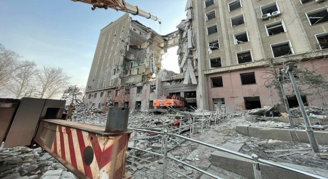 Mikolayivde vurulan valilik binasında bilanço ağırlaşıyor: 12 ölü, 33 yaralı