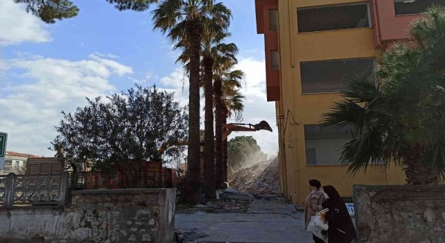 Milas Hükümet Konağına ilk kepçe vuruldu
