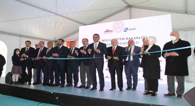 Milli Eğitim Bakanı Özer: Son 19 yılda Türkiyede eğitimde seferberlik ilan edildi