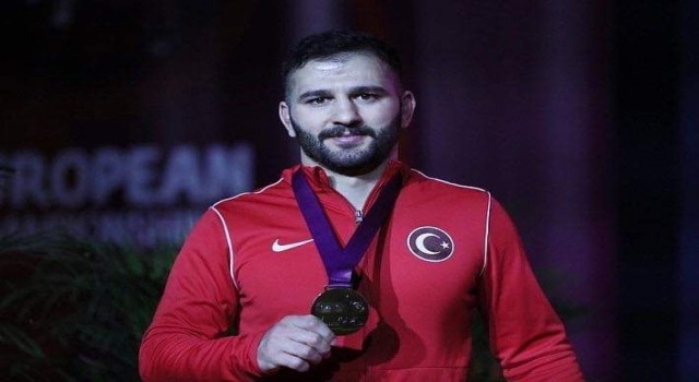 Milli güreşçi Avrupada bronz madalyayı aldı