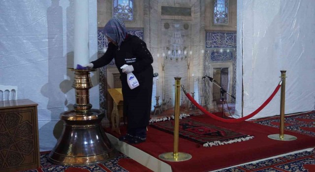 Mimar Sinanın ustalık eseri Selimiyede Ramazan hazırlığı başladı