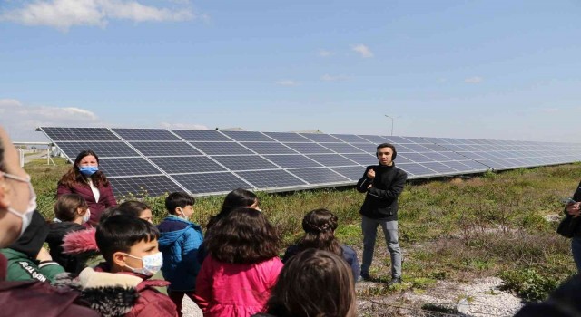 Minik öğrenciler MASKİnin çevreci güneş enerjisi santralini gezdi