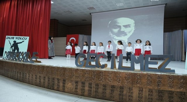 Minik öğrencilerden “Çanakkale Şehitlerine” adlı program