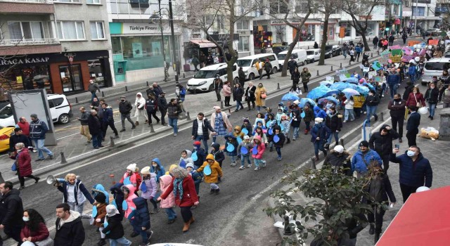 Minikler su tasarrufu için yürüdü