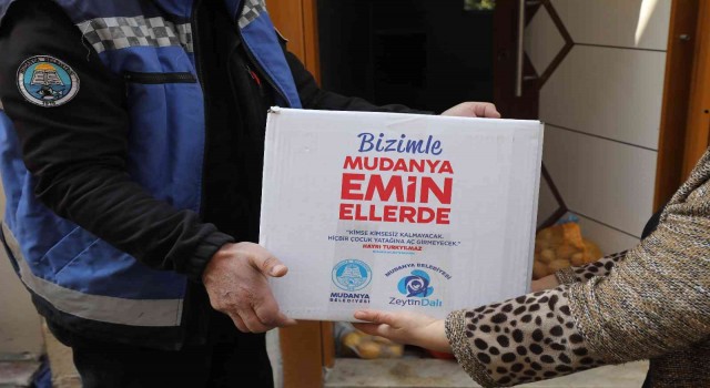 Mudanya Belediyesinden ihtiyaç sahiplerine Ramazan paketi