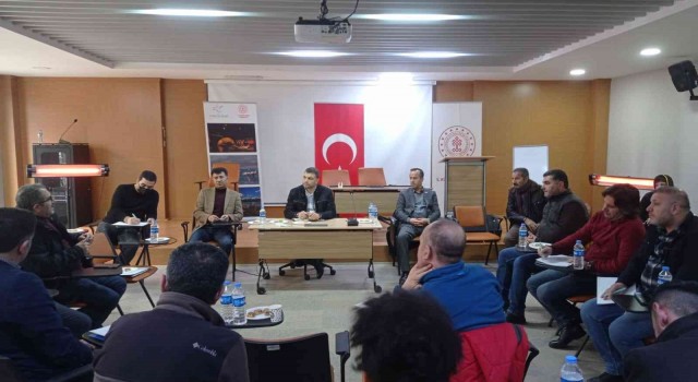 Müdür Uslu acente sahipleri ile bir araya geldi