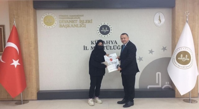 Müftü Demirtaş, dereceye giren öğrencileri ödüllendirdi