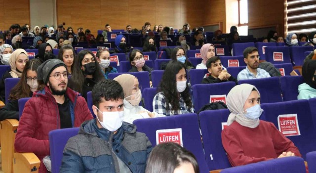 NEVÜde Yaşayan Örnekleriyle İlkokul Öğretmenliği konuşuldu
