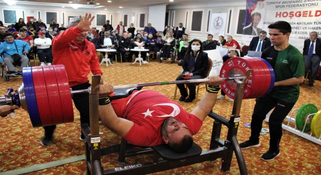 Okul sığınağında tesadüfen keşfedildi, başarıdan başarıya koşuyor