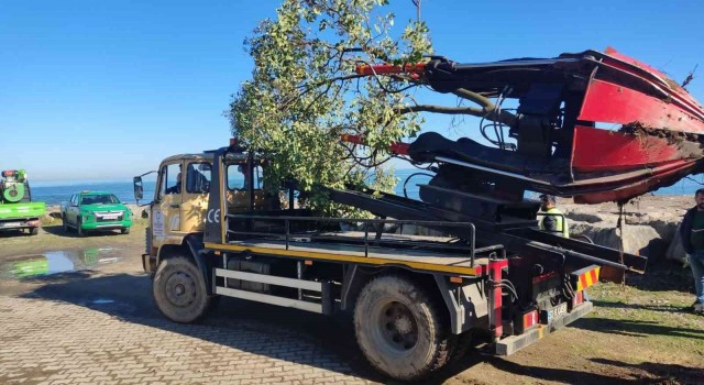 Ordu Büyükşehir ağaç sökme ve dikme makinesini kendi imal etti