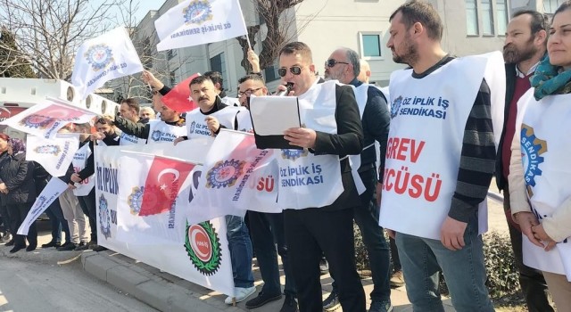Öz İplik İş Sendikası Bursadaki işçiler için eylem yaptı