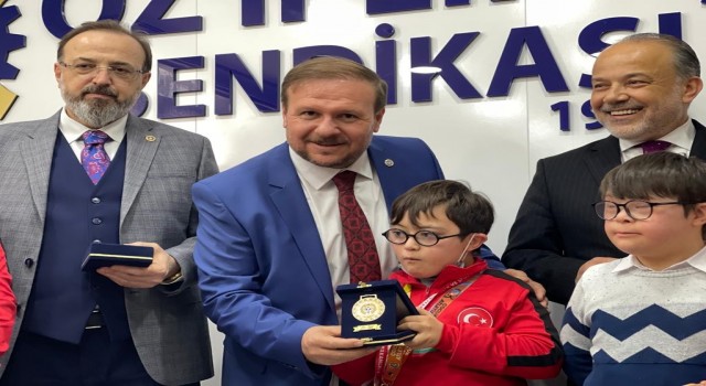 Öz-İplik-İş Sendikasından anlamlı etkinlik