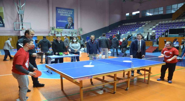 Özel çocuklar spor faaliyetleri ile eğlendi