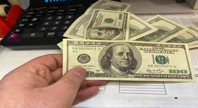 (Özel) Makinenin tespit edemediği sahte dolarlar esnafın kabusu oldu