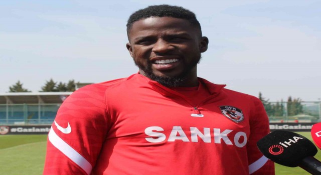 Papy Djilobodji: Futbola forvet olarak devam edebilirim