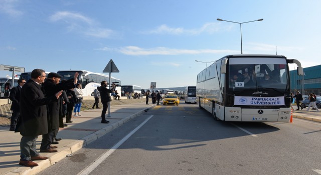 PAÜden 4 bine yakın öğrenci 62 otobüsle kariyer fuarına katıldı