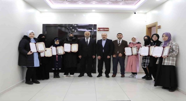 Pehlivandan 9 öğrenciye hafızlık belgesi