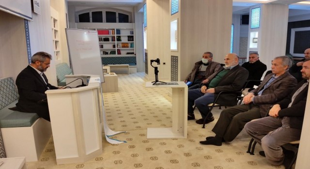 Prof. Dr. Parlak: “İstiklal Marşımız tevhit sembolüdür”