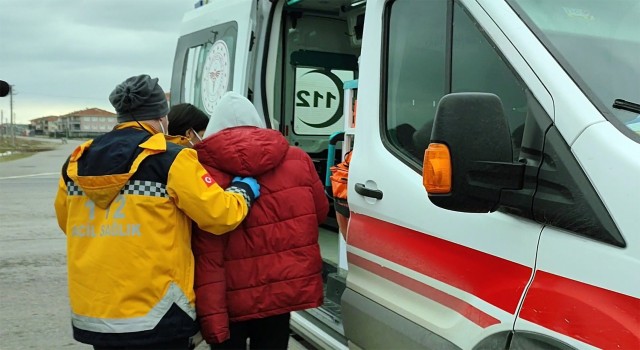 Sakaryada otomobil ile kamyonet çarpıştı: 1 yaralı