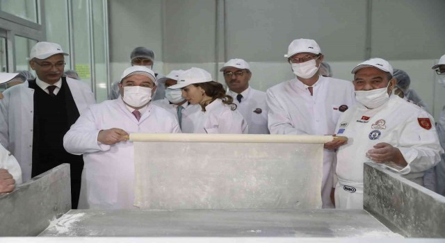Sanayi ve Teknoloji Bakanı Varank: Eğer dünyada var olmak istiyorsanız, markalar oluşturmalısınız”