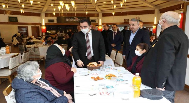 Sancaktepede şehit aileleri onuruna yemek programı düzenlendi