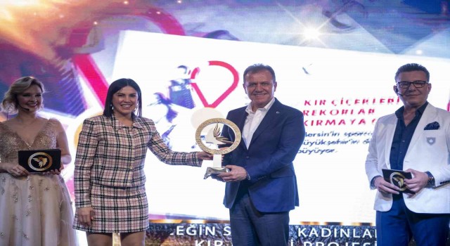 Seçere Yılın kadın istihdamı sağlayan belediye başkanı ödülü