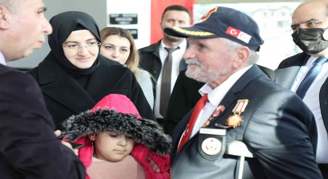 Şehit ve Devlet Büyükleri Emanetleri Sergisi Akyurtta