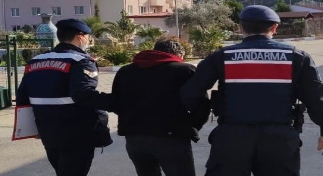 Seydikemerde 4 yıl 2 ay kesinleşmiş hapis cezasıyla aranıyordu yakalandı