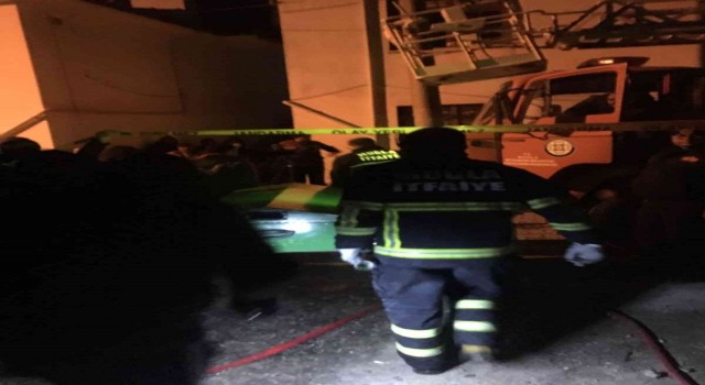 Seydikemerde evde çıkan yangın söndürüldü