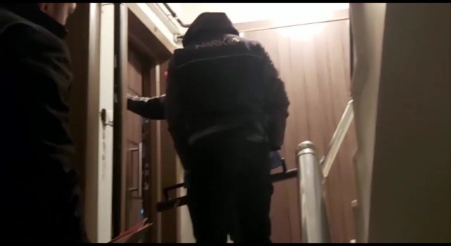 Sokak tacirlerine eş zamanlı operasyon