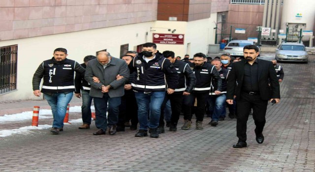 Suç örgütü operasyonunda 25 kişi adliyede