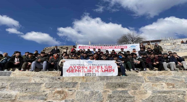 Sultangazili Gençler Aydın-Efeler Kampında doyasıya eğlendi