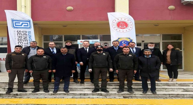 Sungurluda 300 fidan dağıtıldı