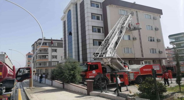 Tarsusta öğrenci yurdunda yangın