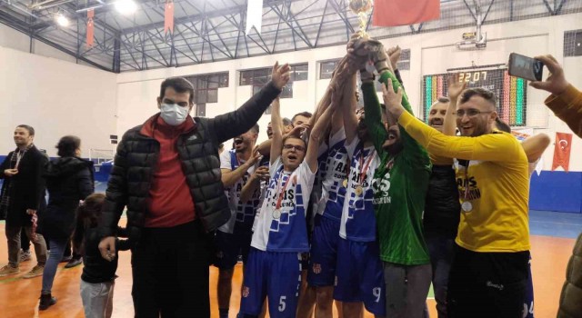 Tavasta futsal turnuvasında kupayı Akyarspor kazandı