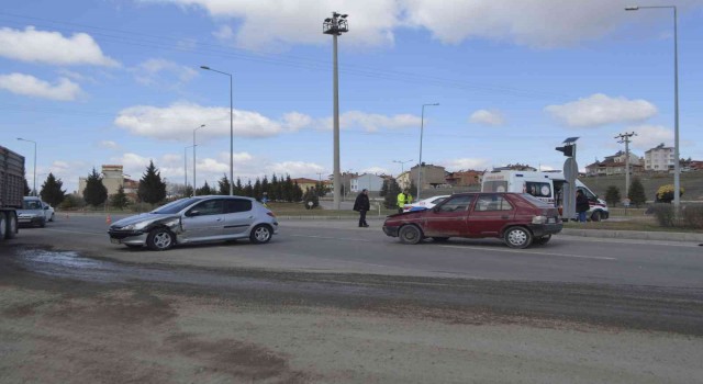 Tavşanlıda trafik kazası: 2 yaralı