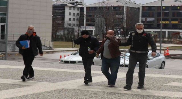 TEMde 13 kilo 650 gram esrar yakalandı: 2 gözaltı