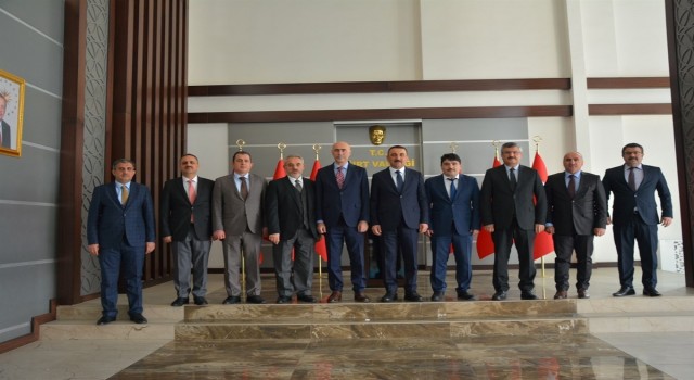 TİHEK Heyeti, Siirt Valisi Hacıbektaşoğlunu ziyaret etti